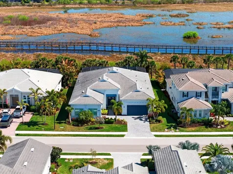 8276 Redonda Loop Lakewood Ranch FL 34202