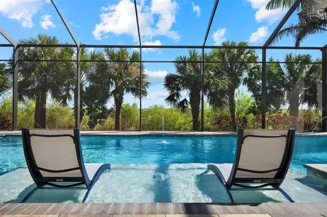 8276 Redonda Loop Lakewood Ranch FL 34202