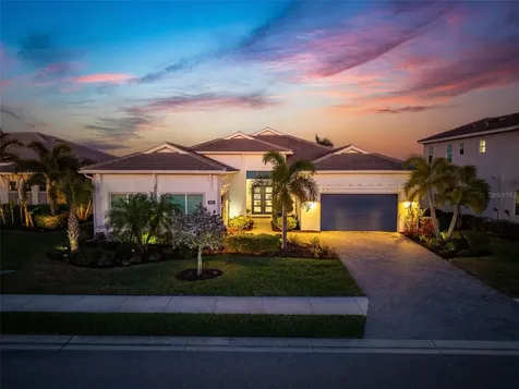 8276 Redonda Loop Lakewood Ranch FL 34202