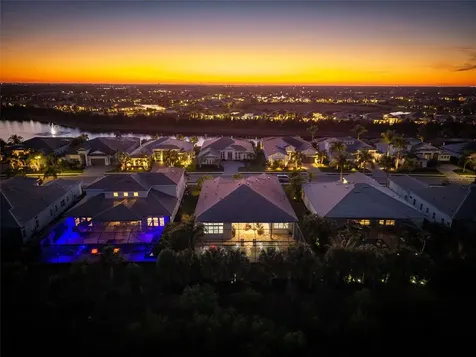 8276 Redonda Loop Lakewood Ranch FL 34202