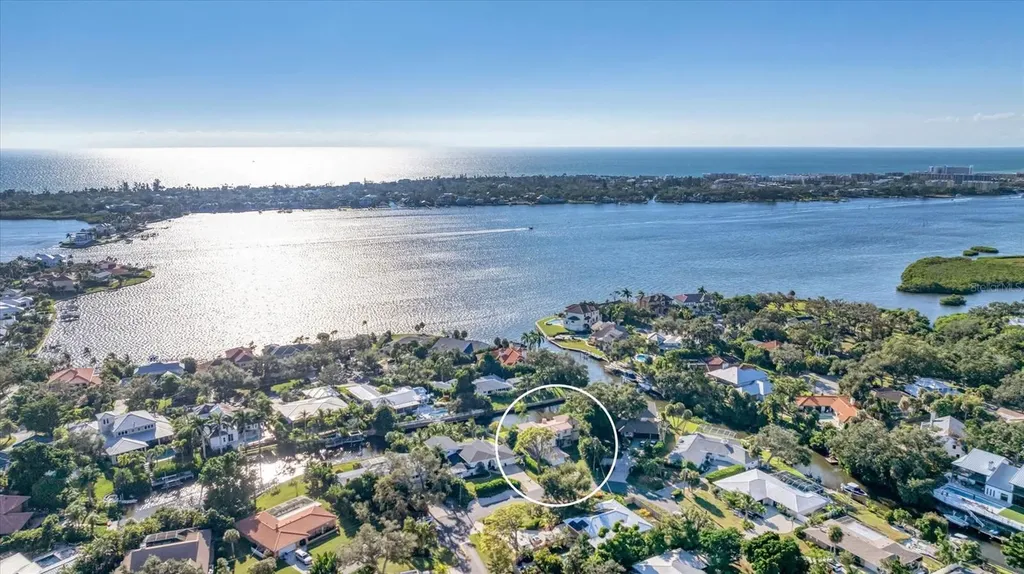 7300 Cove Terrace Sarasota FL 34231