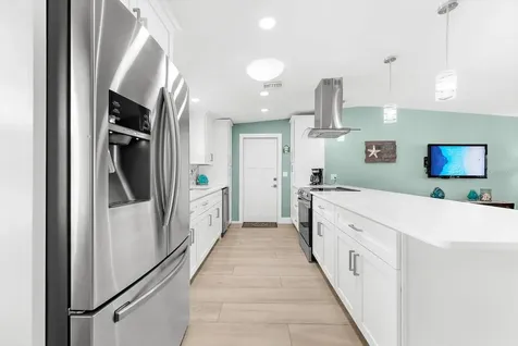 310 66th Street Holmes Beach FL 34217