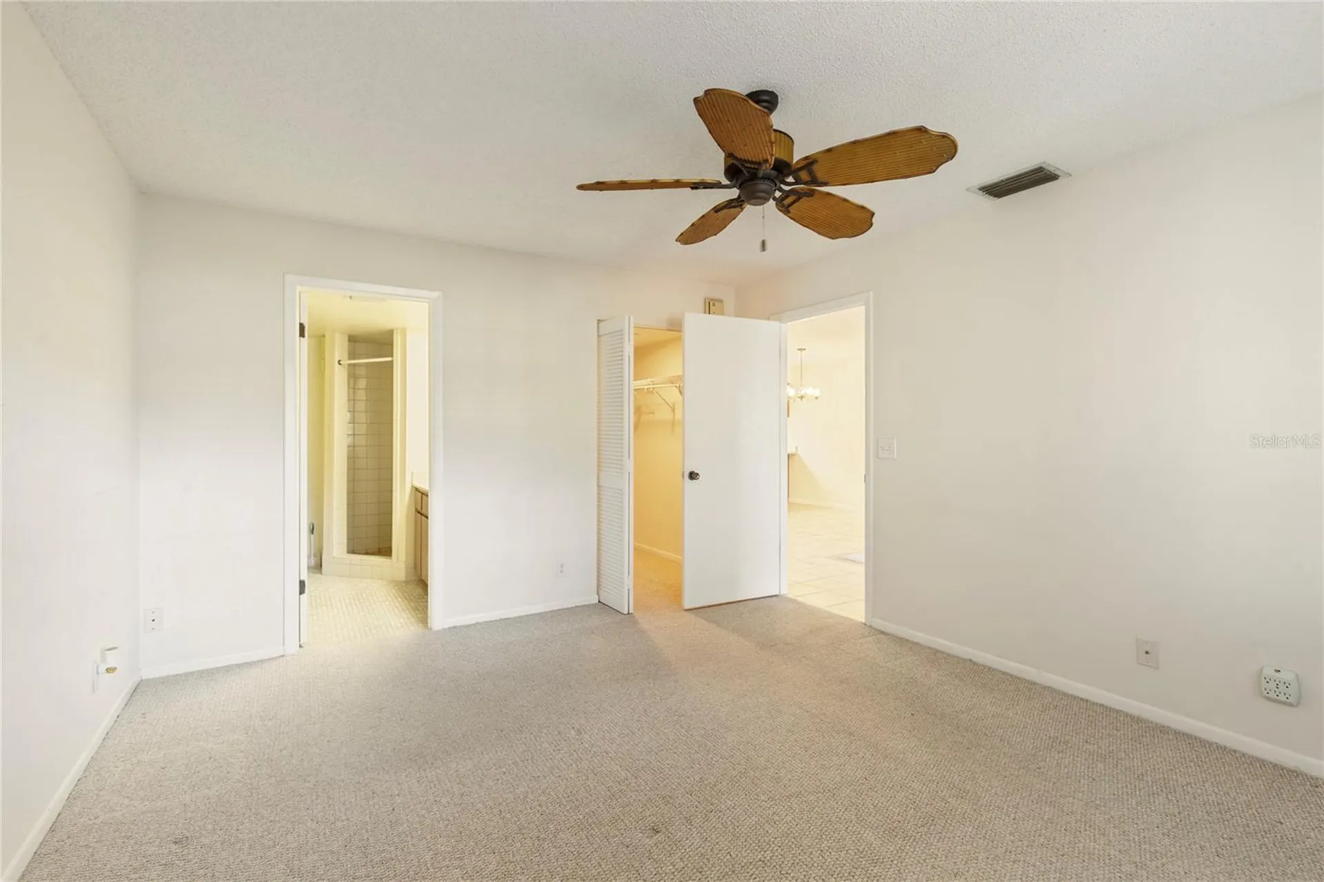 101 Lake Avenue NE Largo FL 33771