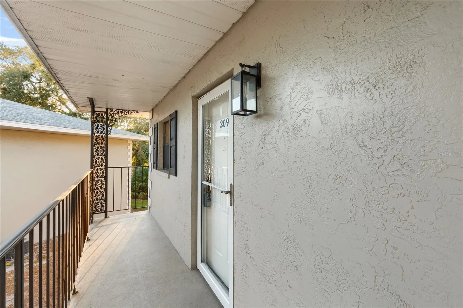 101 Lake Avenue NE Largo FL 33771