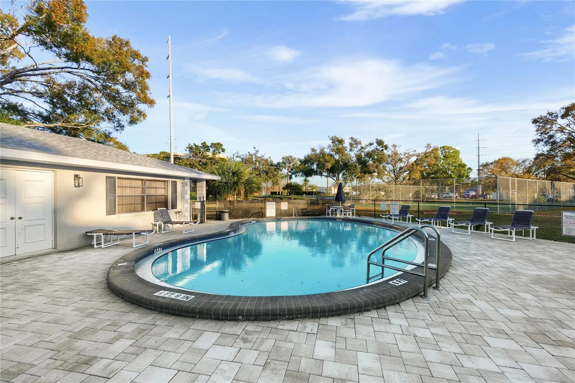101 Lake Avenue NE Largo FL 33771