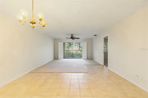 101 Lake Avenue NE Largo FL 33771