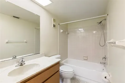 101 Lake Avenue NE Largo FL 33771