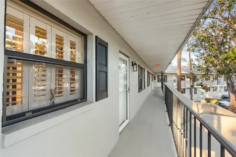 101 Lake Avenue NE Largo FL 33771