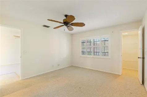 101 Lake Avenue NE Largo FL 33771