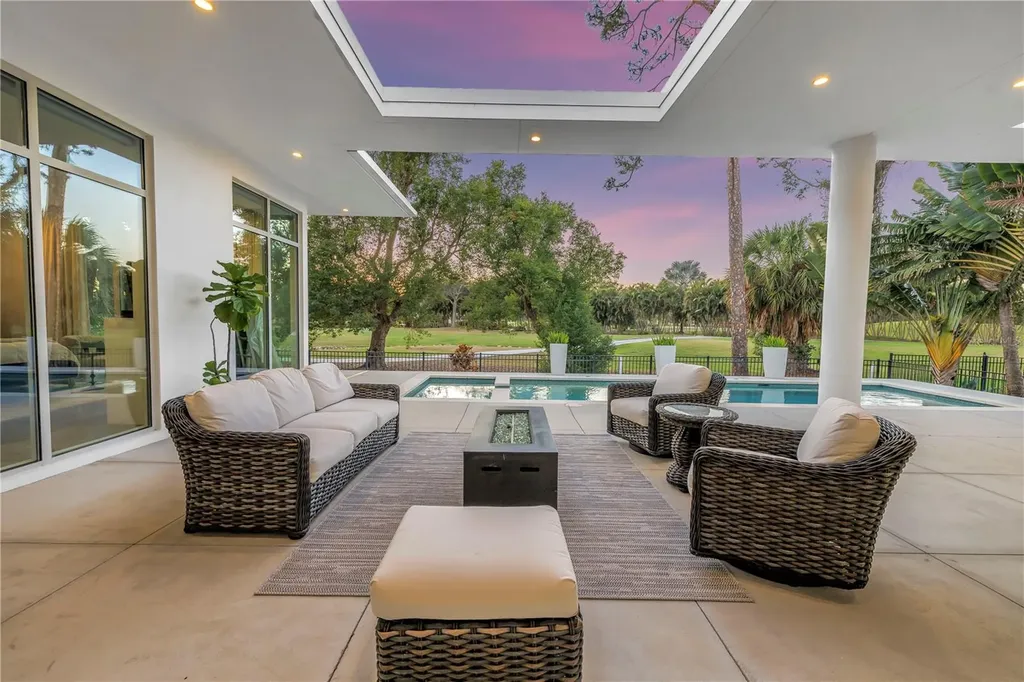3324 Walnut Street NE St Petersburg FL 33704