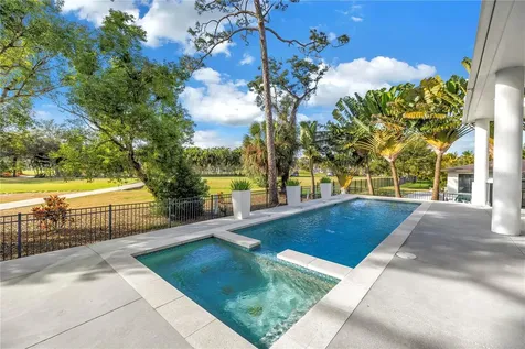 3324 Walnut Street NE St Petersburg FL 33704