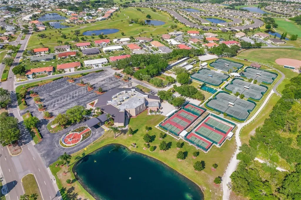 201 Bedford Trail Sun City Center FL 33573
