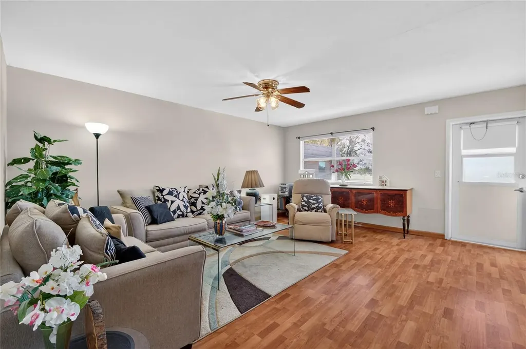 201 Bedford Trail Sun City Center FL 33573