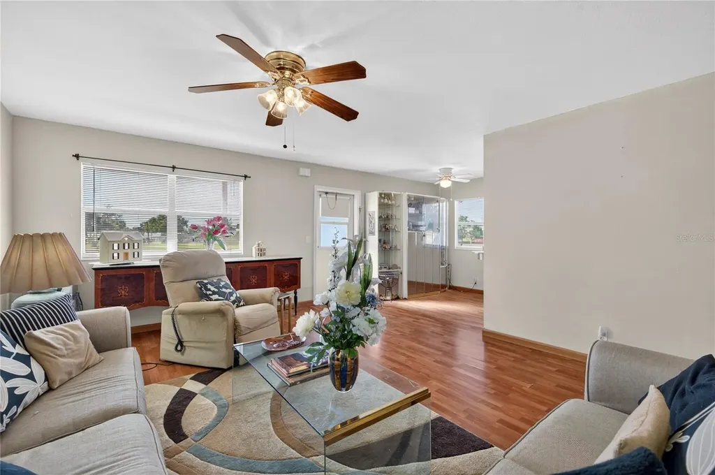 201 Bedford Trail Sun City Center FL 33573