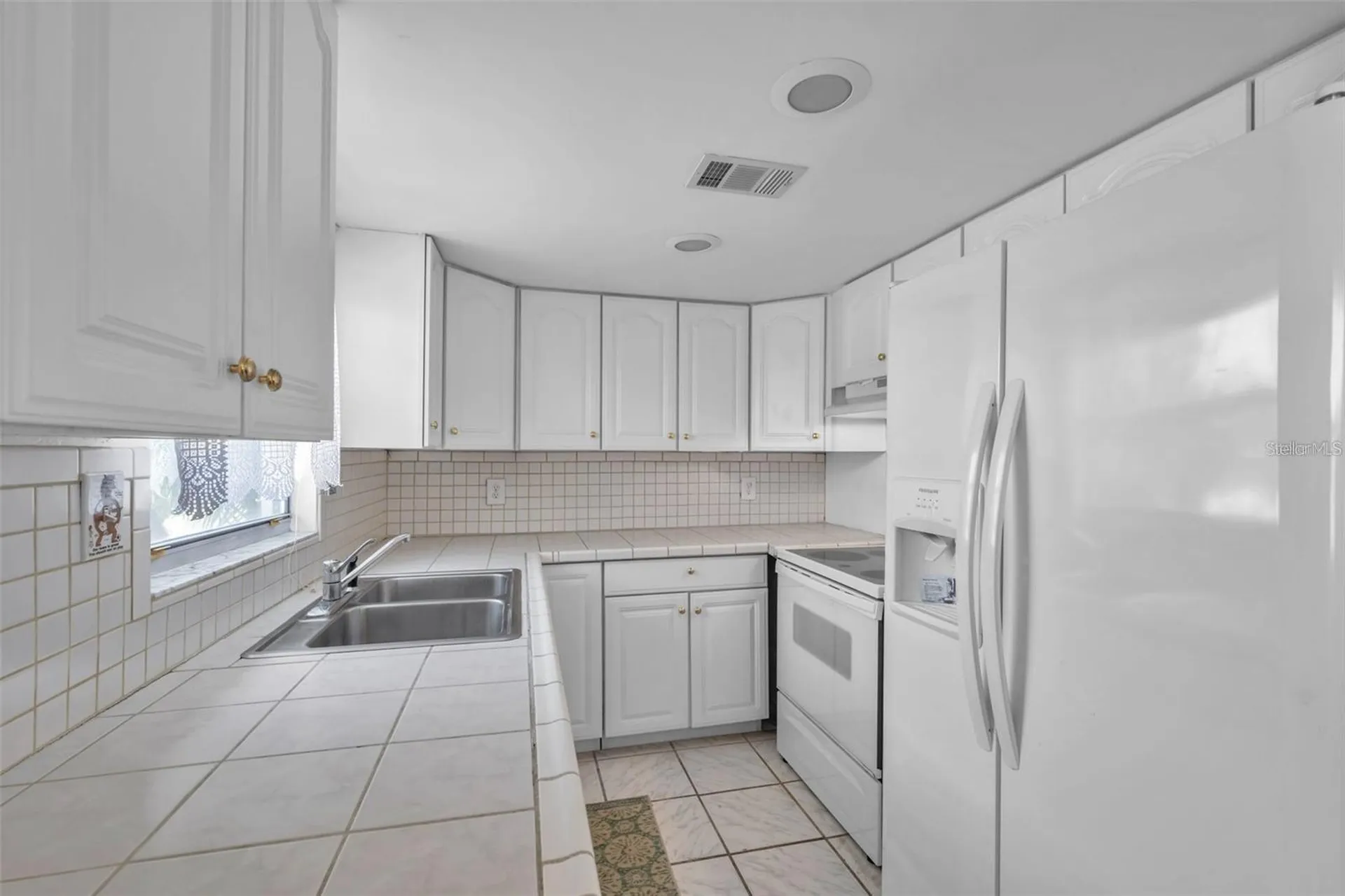 201 Bedford Trail Sun City Center FL 33573