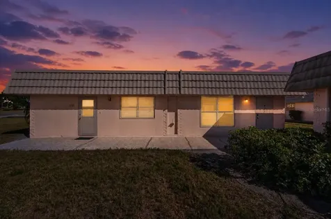 201 Bedford Trail Sun City Center FL 33573