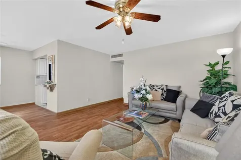 201 Bedford Trail Sun City Center FL 33573