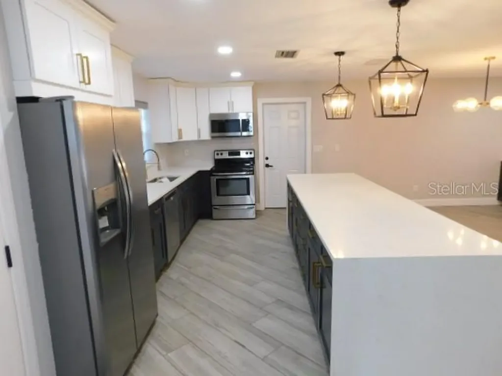 3105 SE 16th Place Cape Coral FL 33904