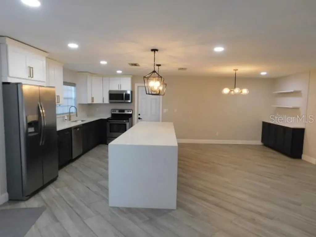 3105 SE 16th Place Cape Coral FL 33904