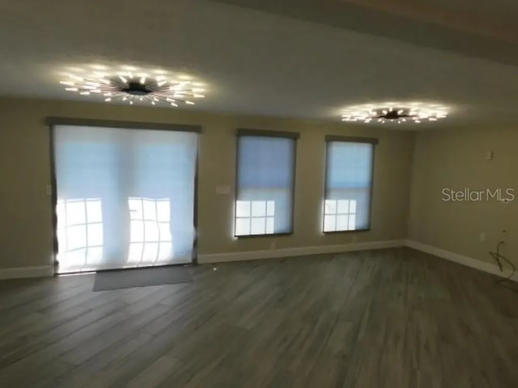 3105 SE 16th Place Cape Coral FL 33904