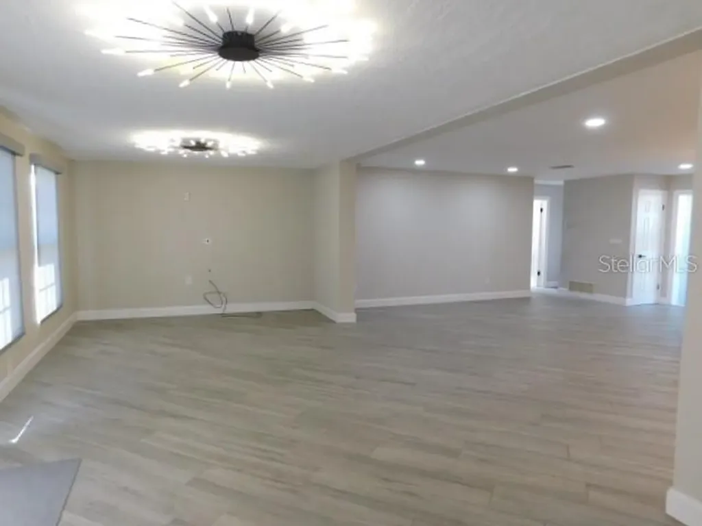 3105 SE 16th Place Cape Coral FL 33904