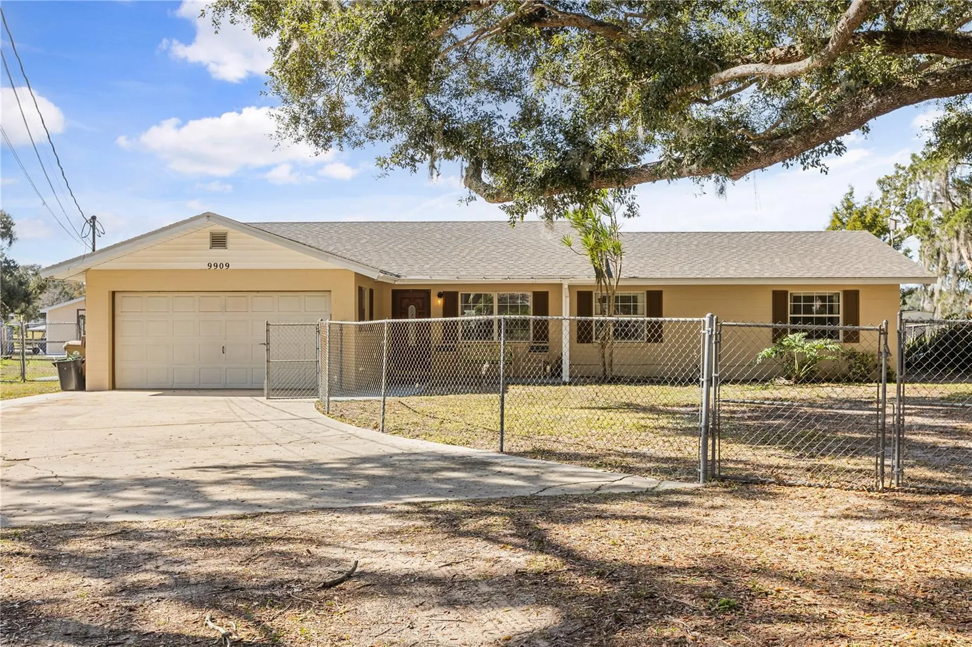 9909 Jacaranda Avenue Clermont FL 34711