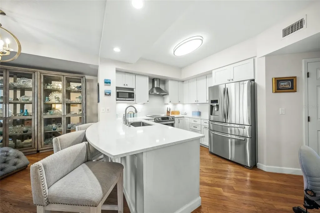 1260 Dolphin Bay Way Sarasota FL 34242