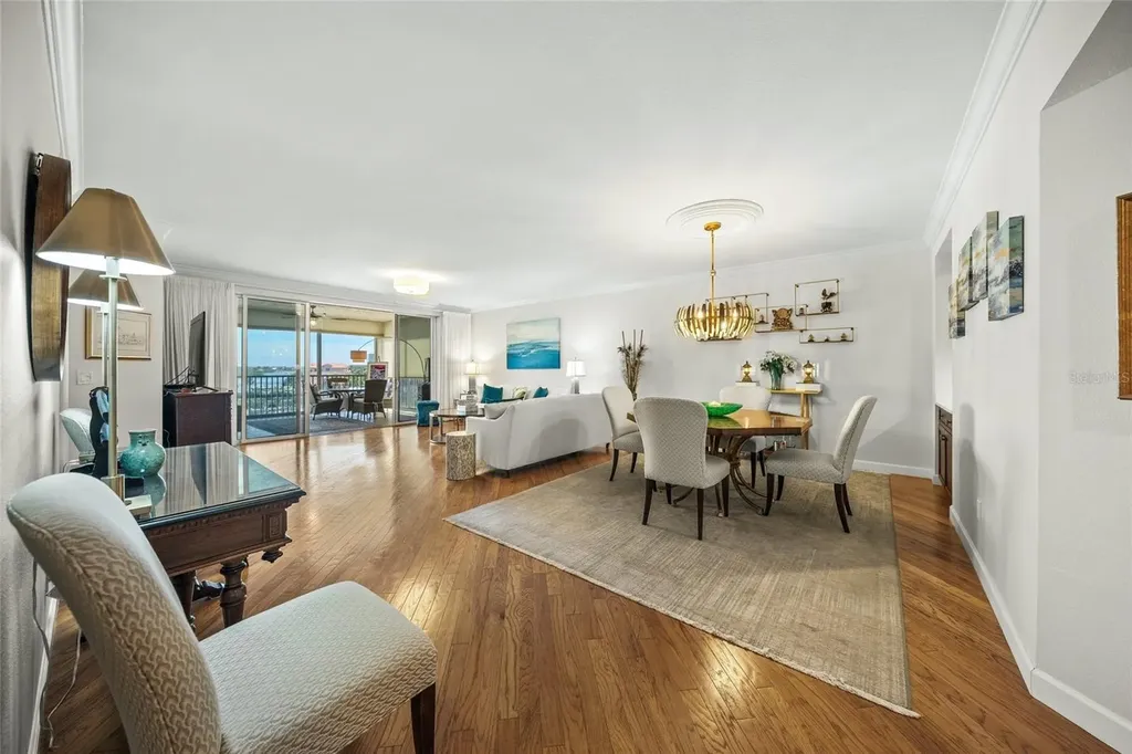1260 Dolphin Bay Way Sarasota FL 34242