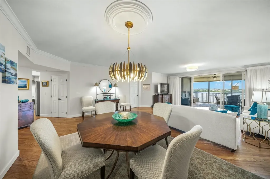 1260 Dolphin Bay Way Sarasota FL 34242
