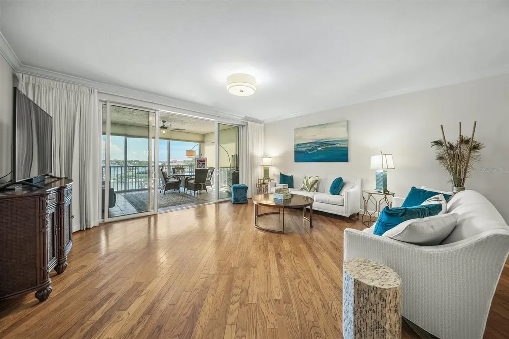 1260 Dolphin Bay Way Sarasota FL 34242