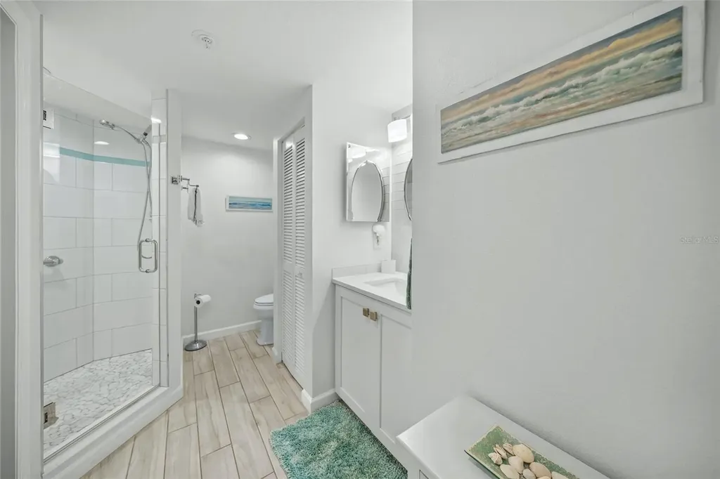 1260 Dolphin Bay Way Sarasota FL 34242