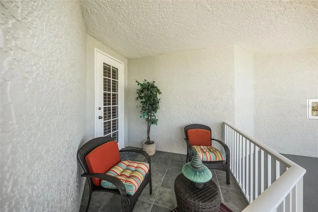1260 Dolphin Bay Way Sarasota FL 34242