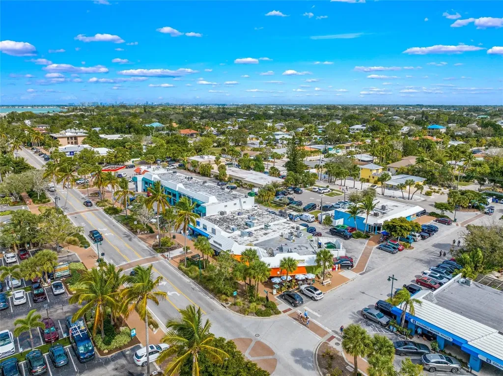 1260 Dolphin Bay Way Sarasota FL 34242