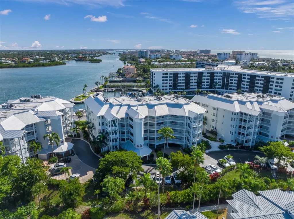 1260 Dolphin Bay Way Sarasota FL 34242