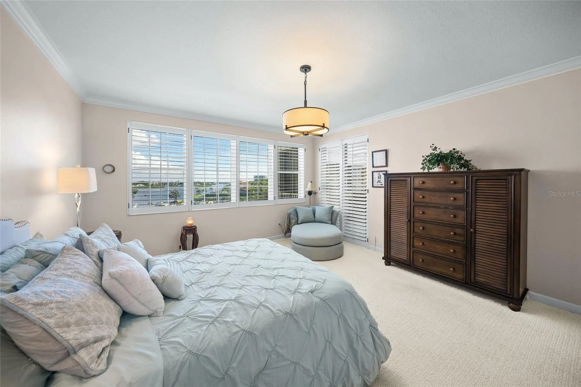 1260 Dolphin Bay Way Sarasota FL 34242