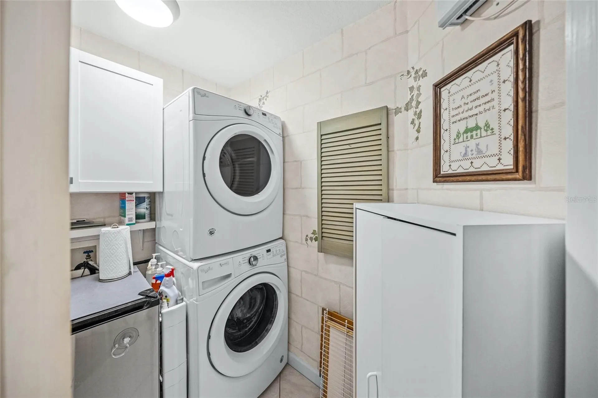 1260 Dolphin Bay Way Sarasota FL 34242
