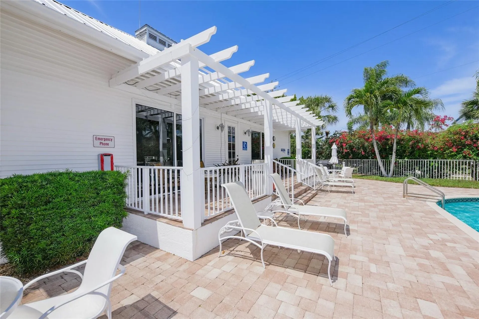 1260 Dolphin Bay Way Sarasota FL 34242