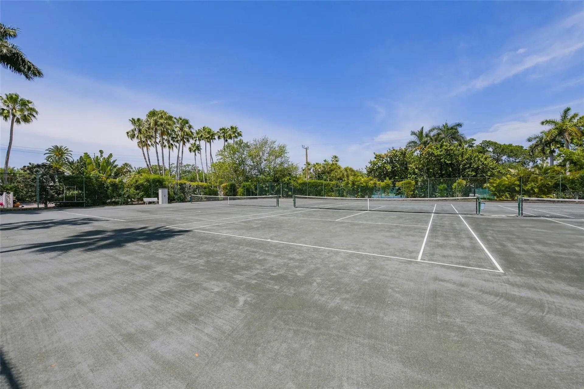 1260 Dolphin Bay Way Sarasota FL 34242
