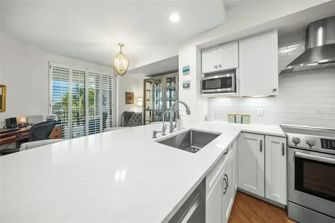 1260 Dolphin Bay Way Sarasota FL 34242