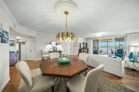 1260 Dolphin Bay Way Sarasota FL 34242