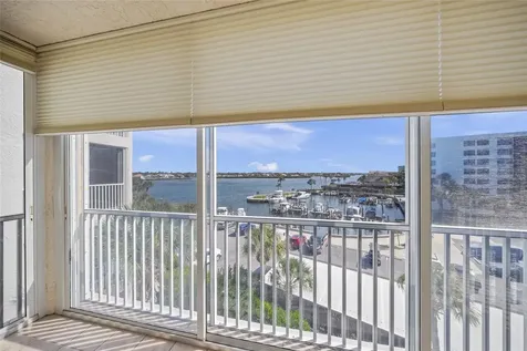 1260 Dolphin Bay Way Sarasota FL 34242