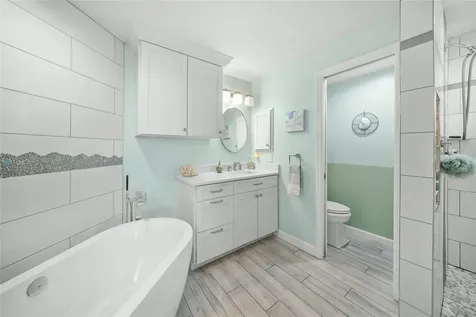 1260 Dolphin Bay Way Sarasota FL 34242