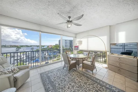 1260 Dolphin Bay Way Sarasota FL 34242