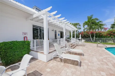 1260 Dolphin Bay Way Sarasota FL 34242