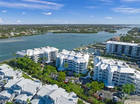 1260 Dolphin Bay Way Sarasota FL 34242