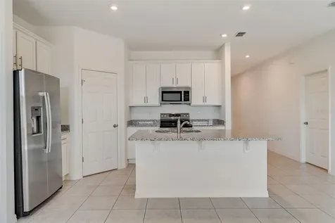 936 Pearlwood Loop Eagle Lake FL 33839