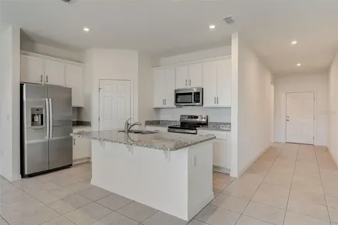 936 Pearlwood Loop Eagle Lake FL 33839