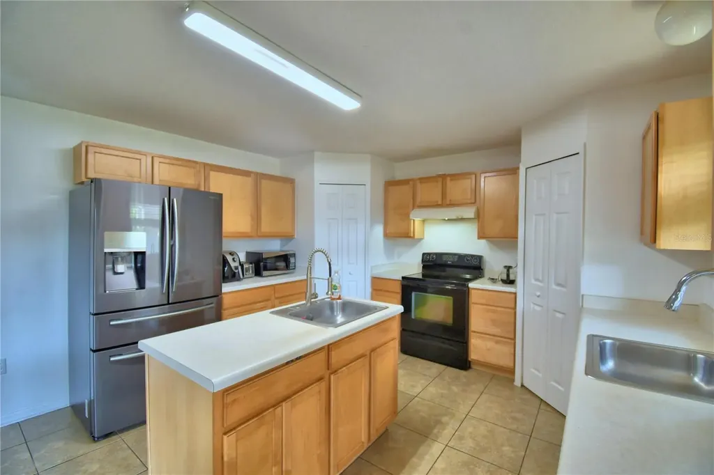 1832 Alambra Circle Apopka FL 32703