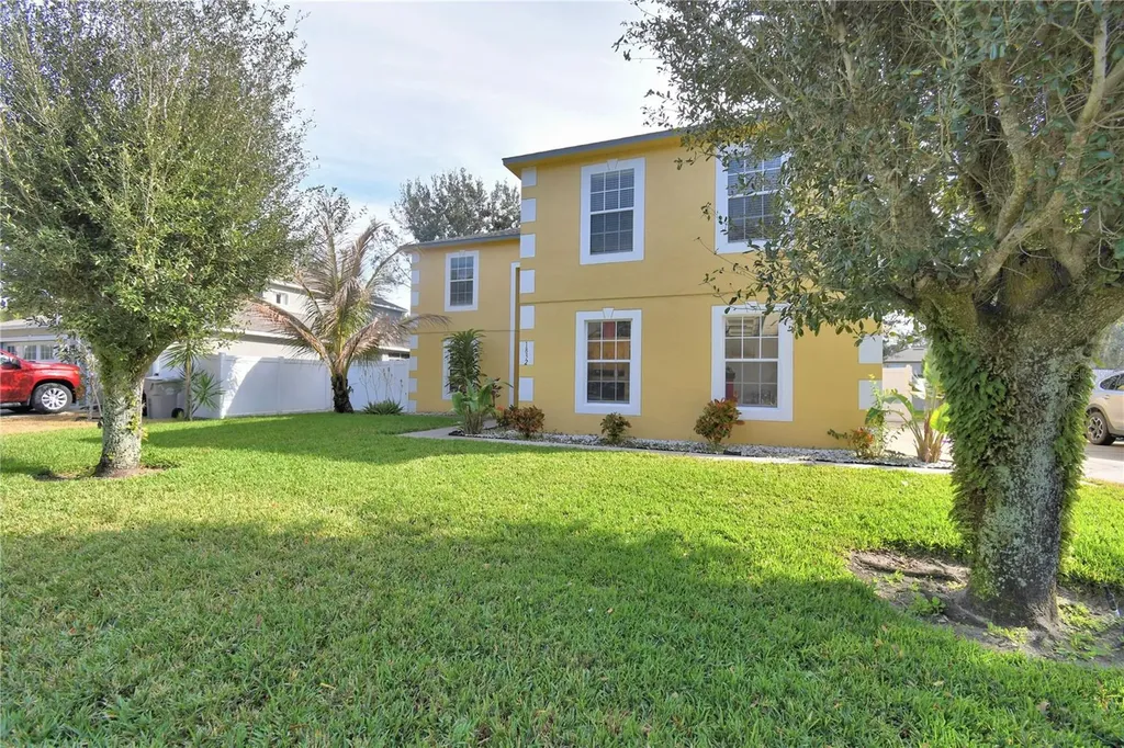 1832 Alambra Circle Apopka FL 32703