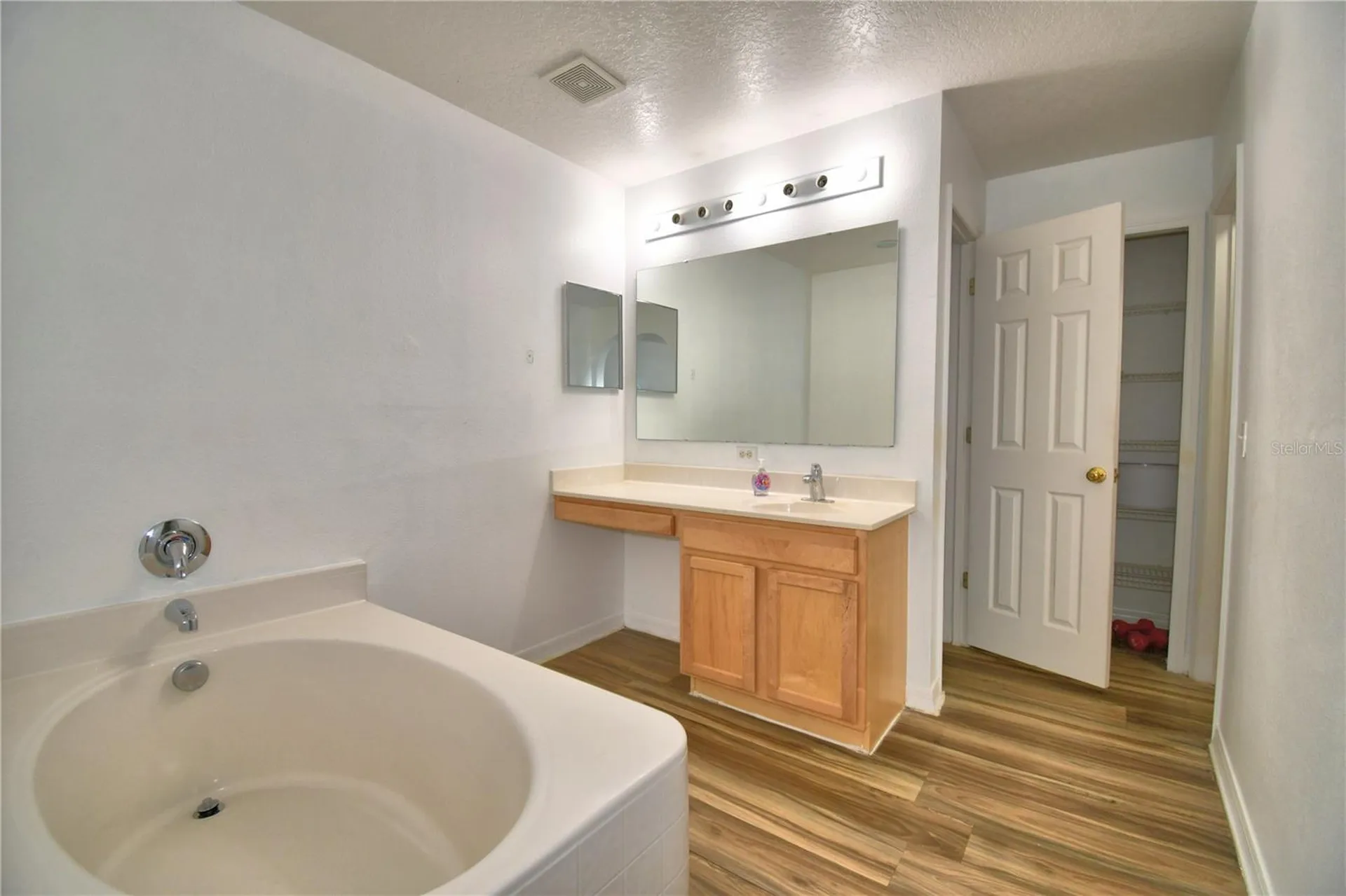 1832 Alambra Circle Apopka FL 32703